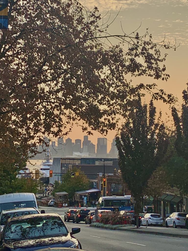Street scene in North Vancouver at dusk